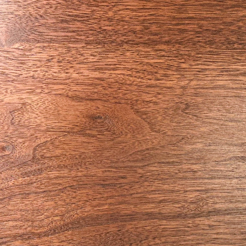 Solid Walnut Round Side Table grain detail