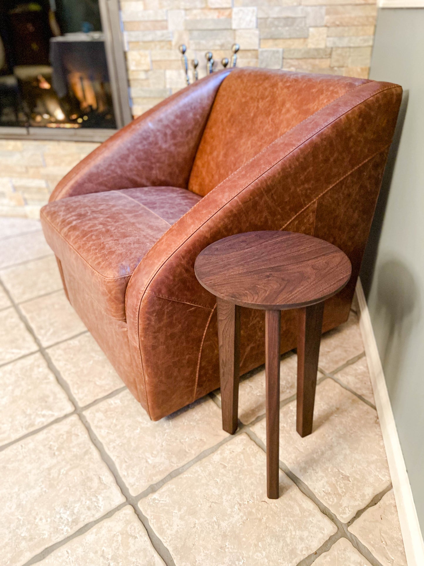 Walnut Side Table (Chocolate)