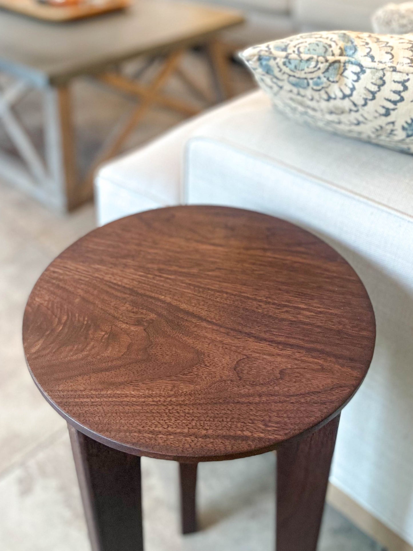 Walnut Side Table (Chocolate)